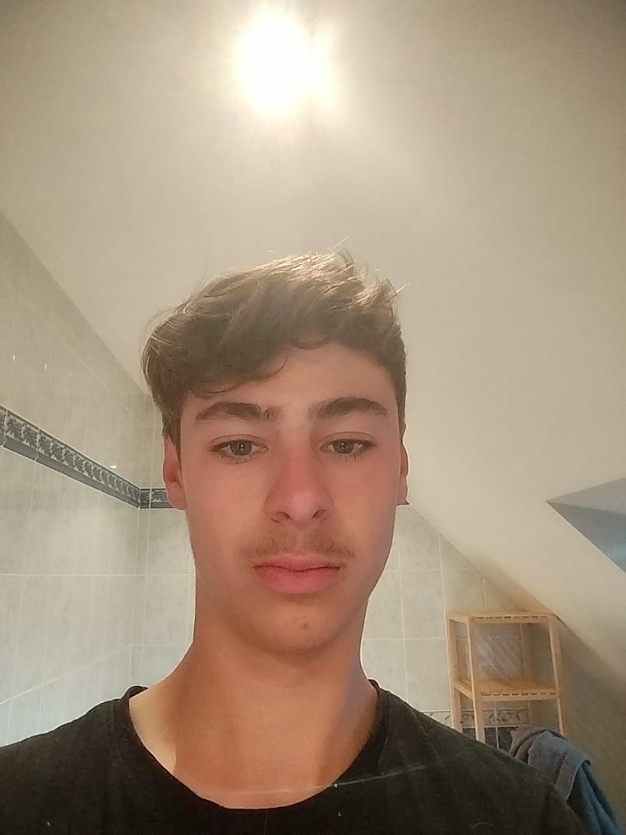 Profil de Adrian