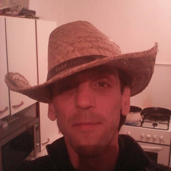 Profil de Nicolae